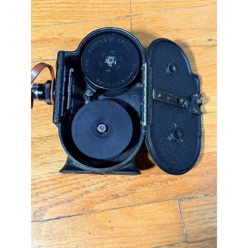 Vintage Bell & Howell Filmo Sportster Double Run Eight 8mm Movie Camera Leather
